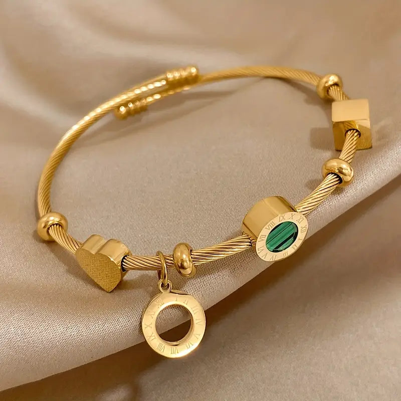 Aurelia – Emerald Charm Gold Bracelet