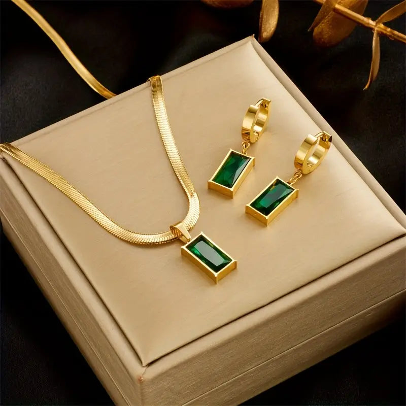 Elara – Emerald Gold Jewelry Set