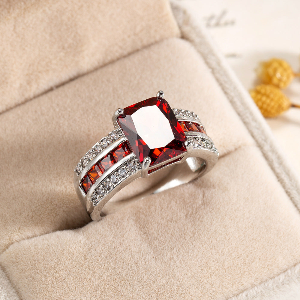 Liora – Redmont White Gold Ring