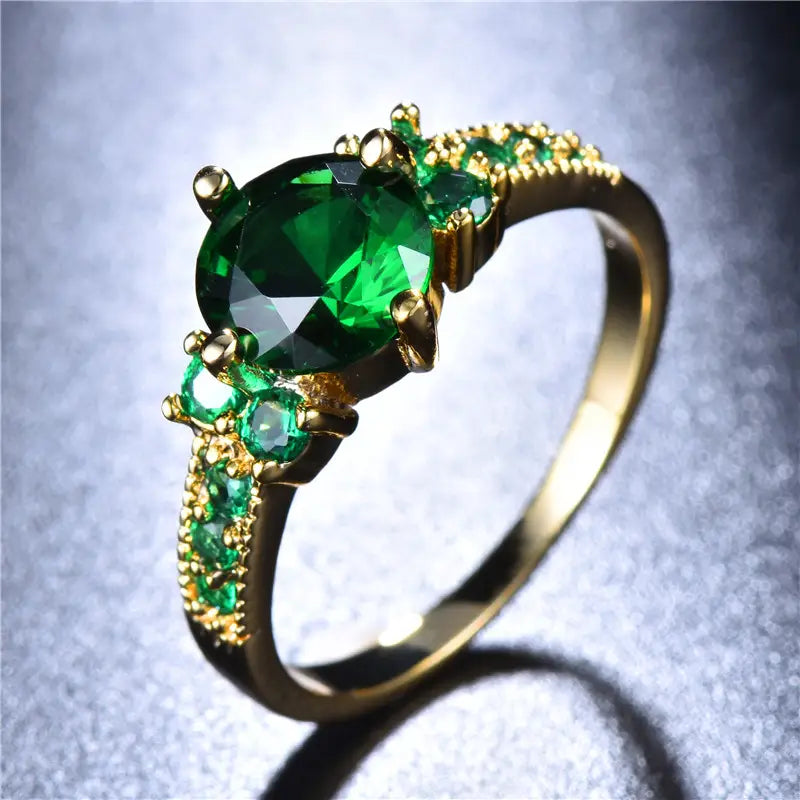 Liora – Emerald Halo Ring in Gold