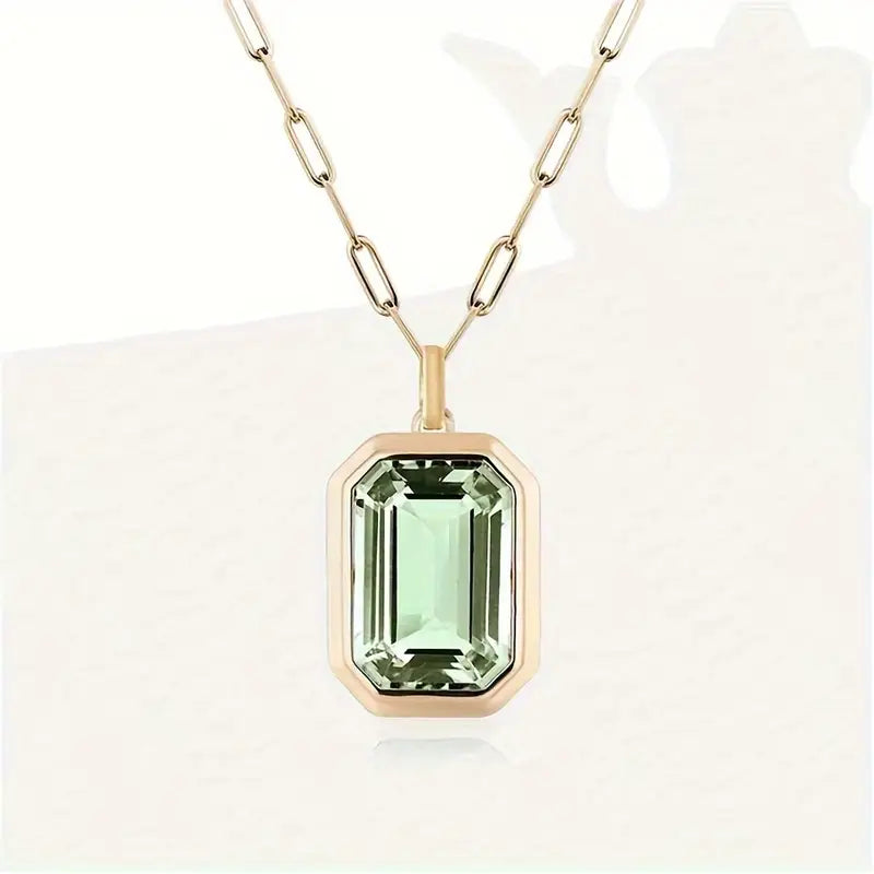 Maelis – Emerald-Cut Pendant Necklace