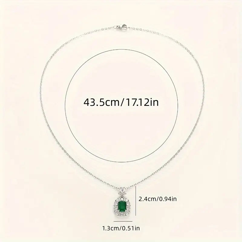 Serelith – Emerald Halo Necklace