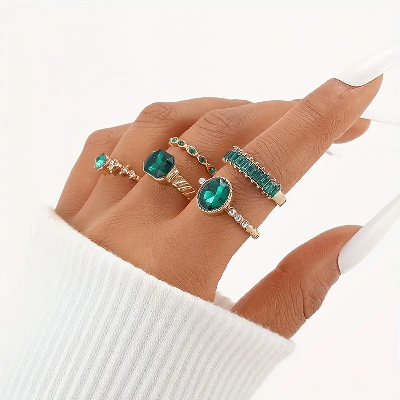 Juliette – Emerald Ring Set