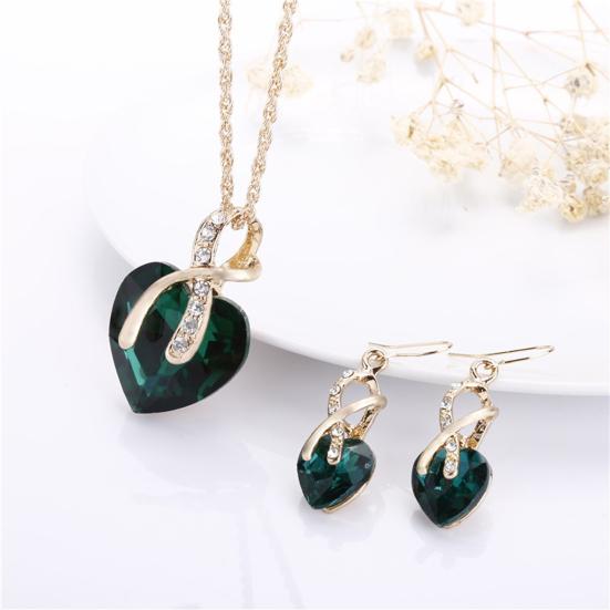 Juliana – Emerald Gold Heart Jewelry Set