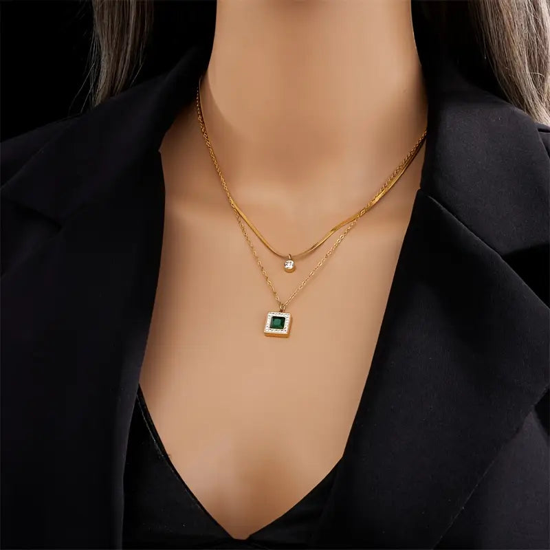 Amora – Layered Emerald Pendant Necklace