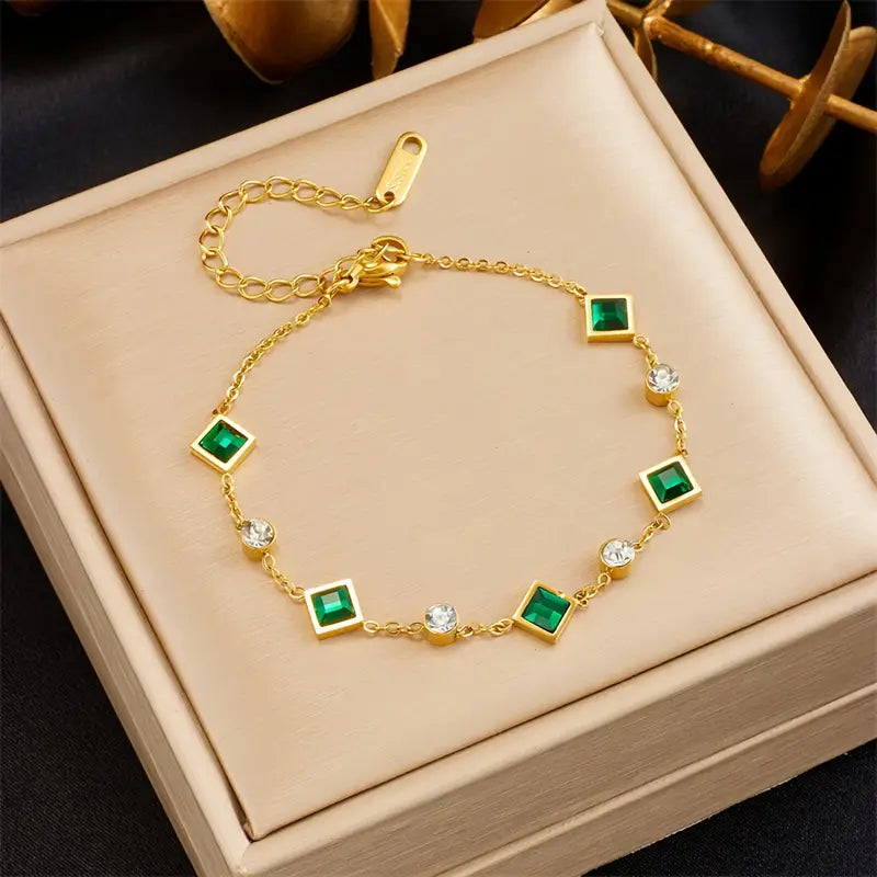 Maribel – Emerald Charm Gold Bracelet