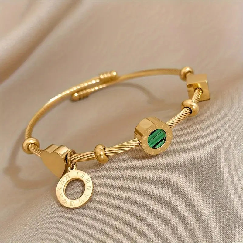 Aurelia – Emerald Charm Gold Bracelet