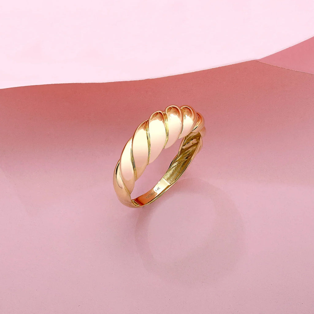 Sophie – Twisted Gold Ring