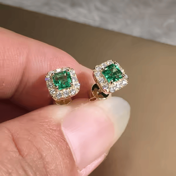 Arlina – Emerald Halo Stud Earrings