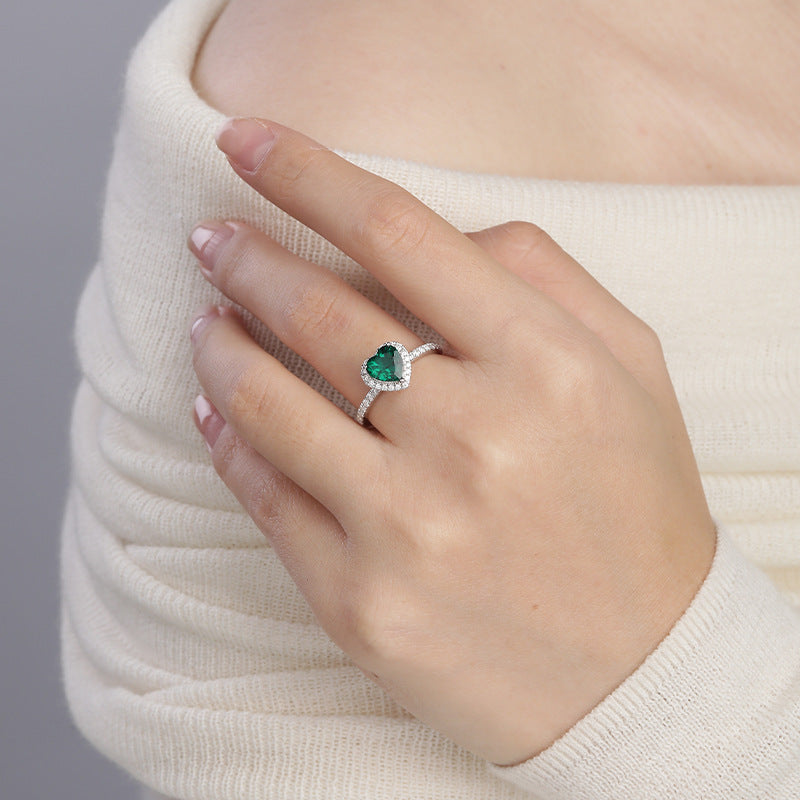 Nerina – Heart-Cut Emerald Ring