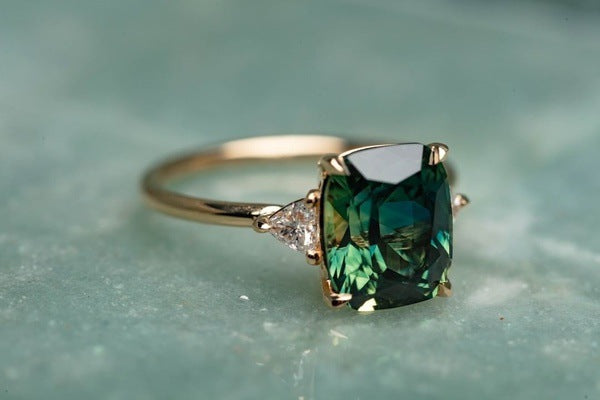 Aurelia – Vintage Green Gemstone Ring