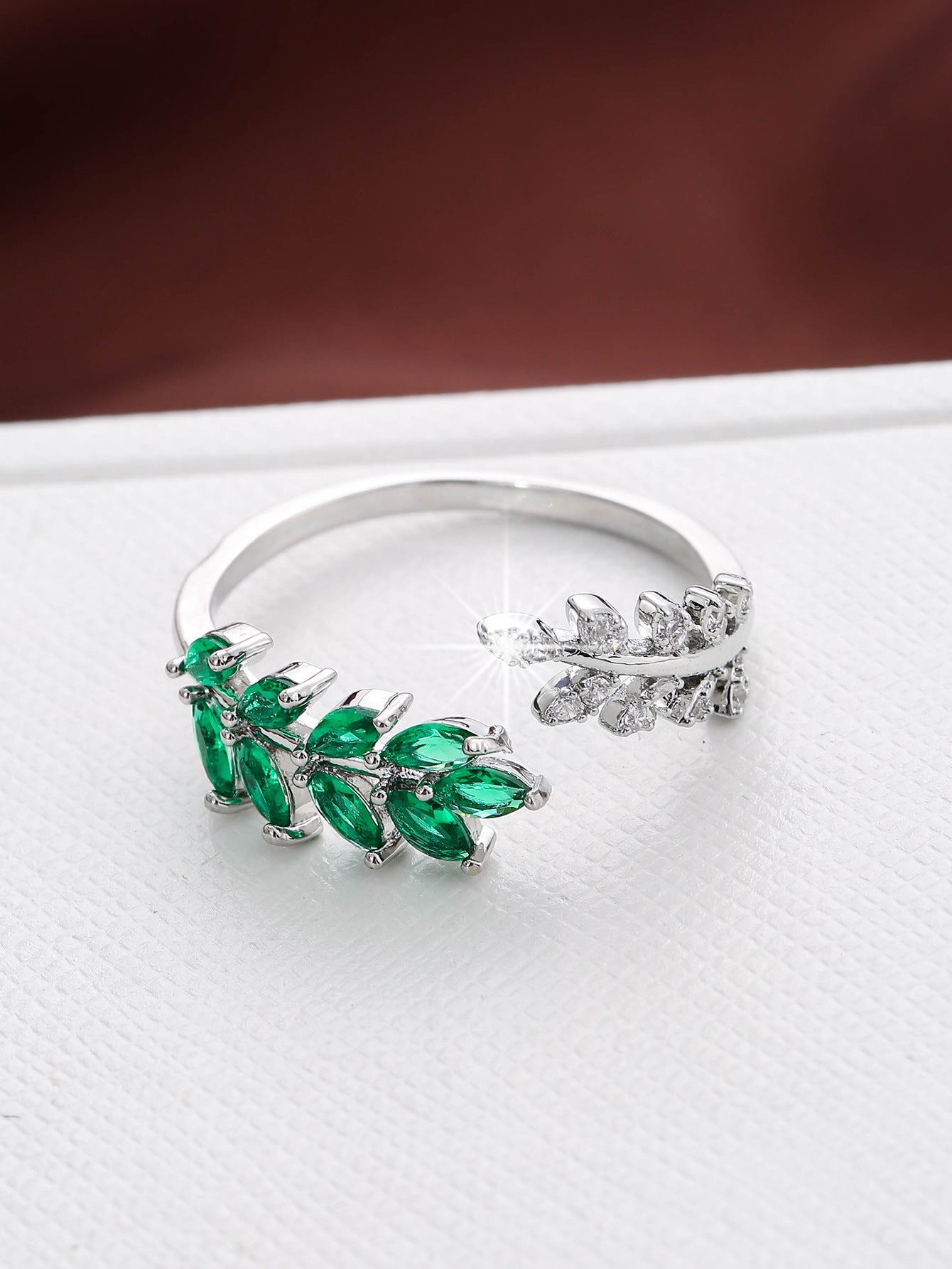 Elowen – Emerald Leaf Wrap Ring
