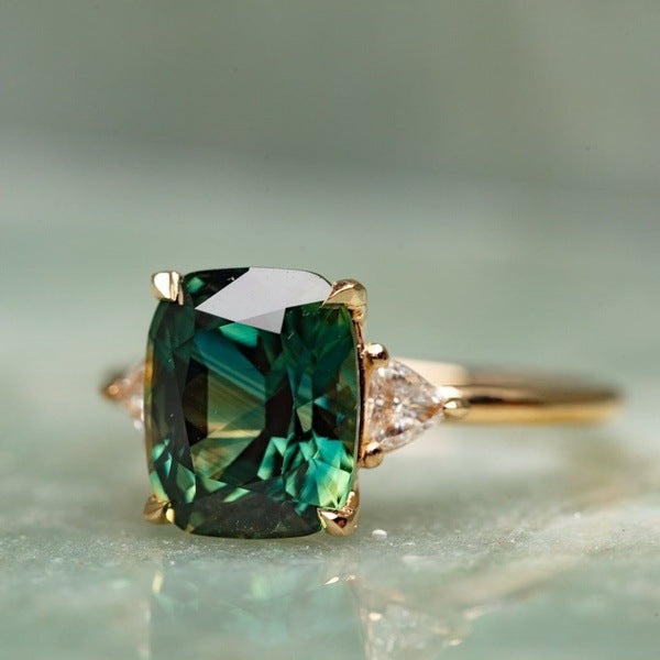 Aurelia – Vintage Green Gemstone Ring