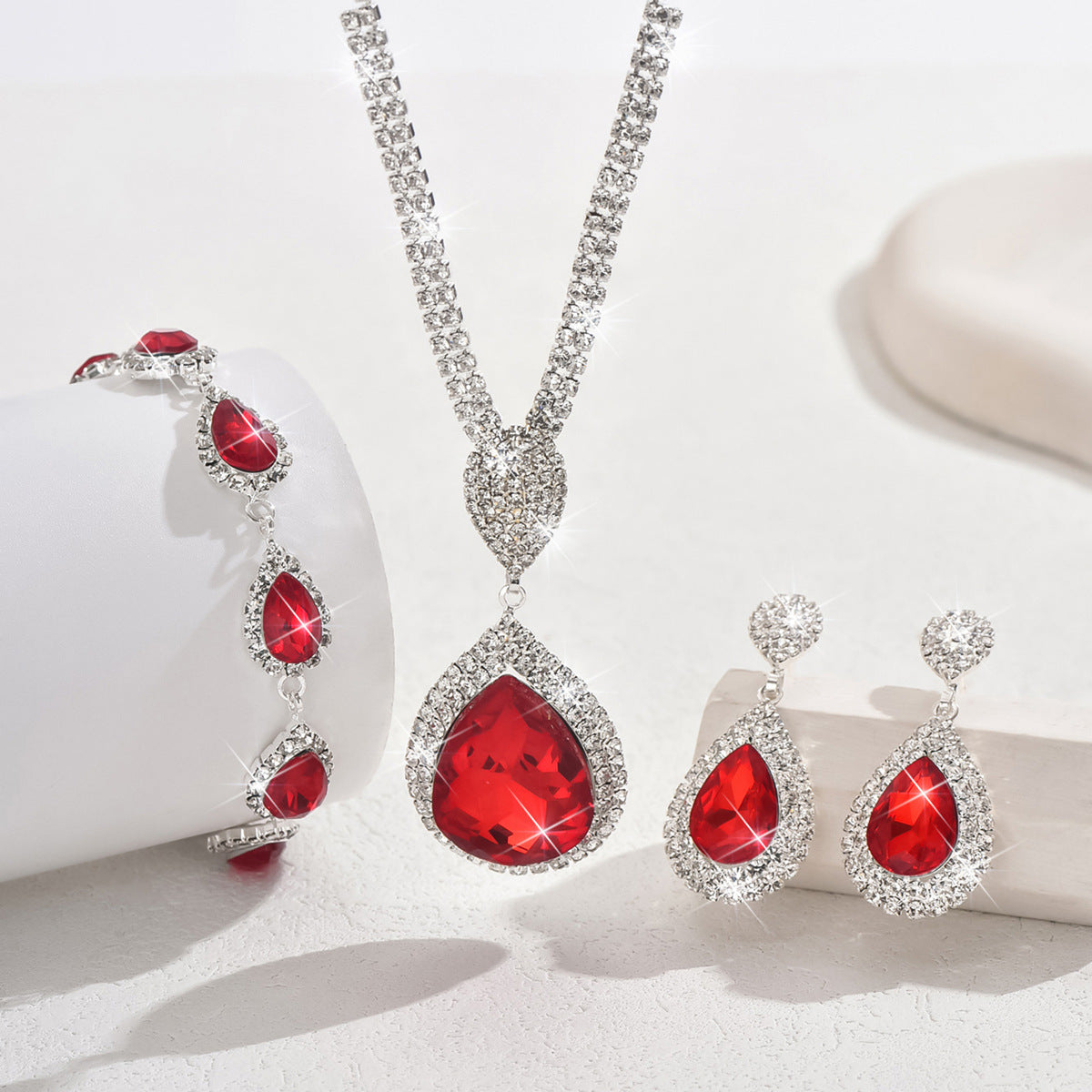 Valeria – Bloodwynne White Gold Jewelry Set