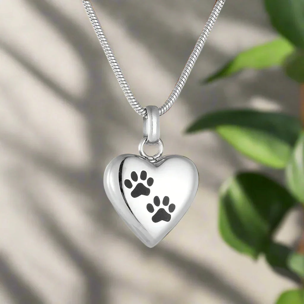 Elena – Heart Pawprint Necklace