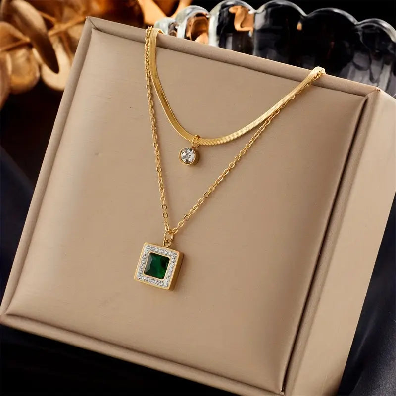 Amora – Layered Emerald Pendant Necklace
