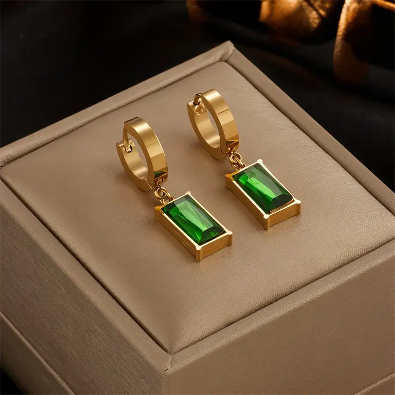 Elara – Emerald Gold Jewelry Set