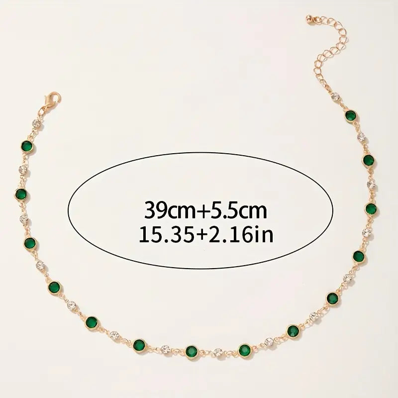 Noelle – Emerald Dainty Necklace