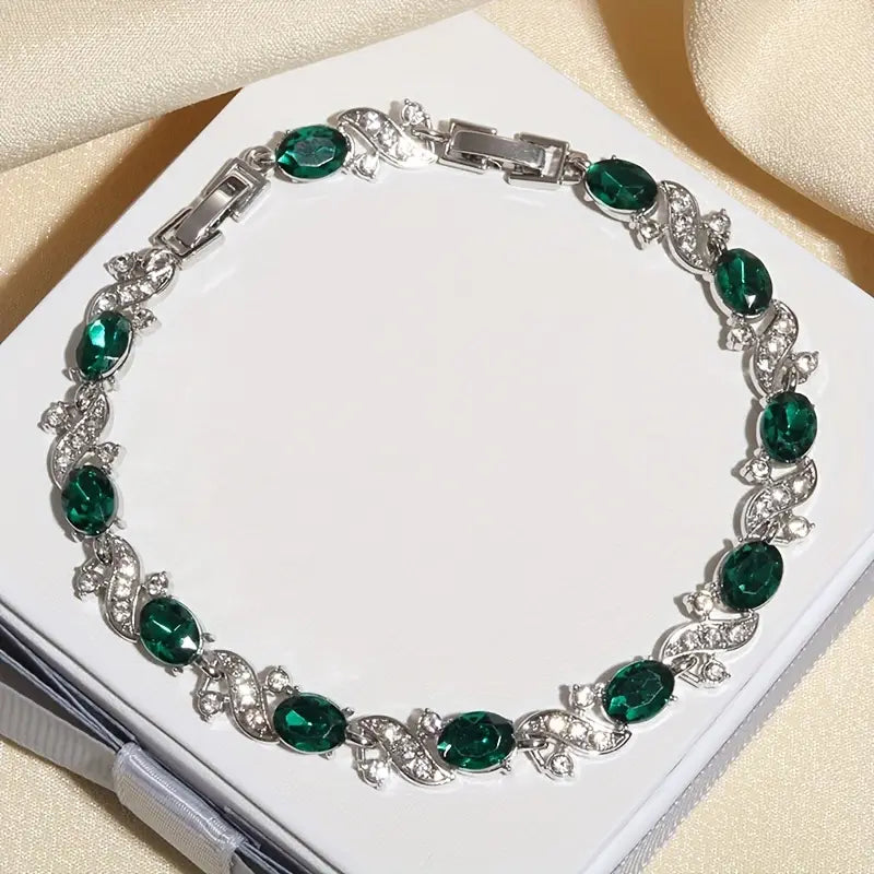 Selena – Oval Emerald White Gold Bracelet