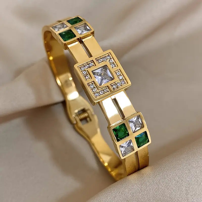 Danica – Gold Emerald Geometric Bracelet