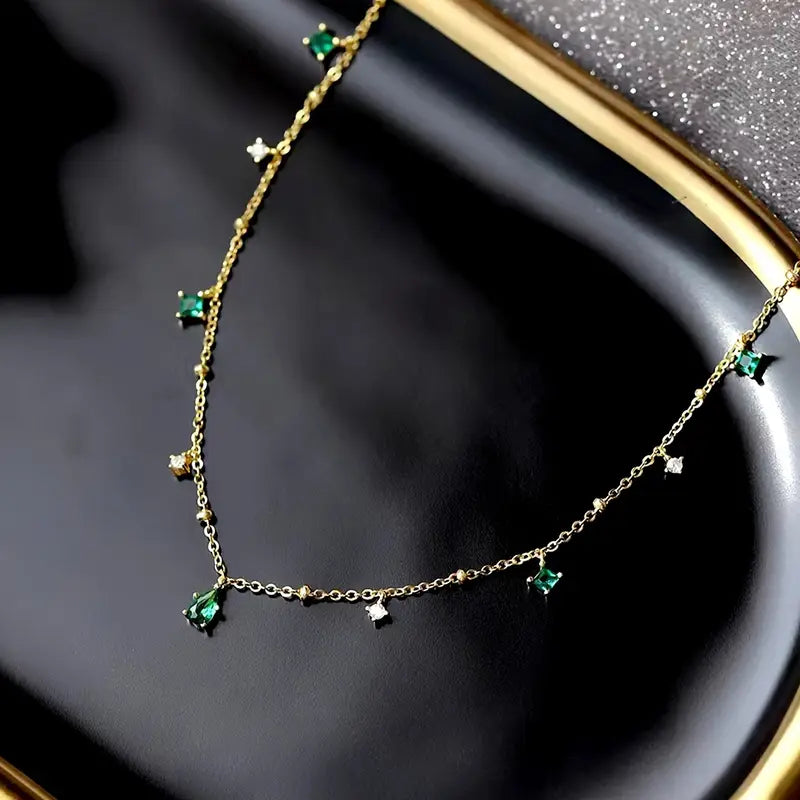 Melora – Emerald Gold Charm Necklace