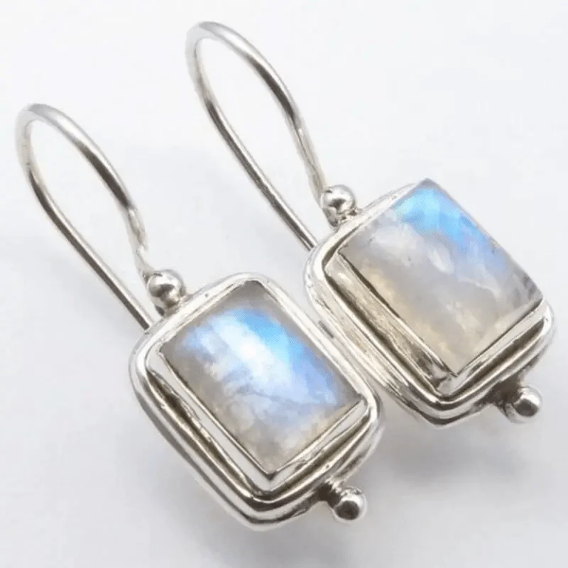 Aveline – Rectangle Moonstone Silver Earrings