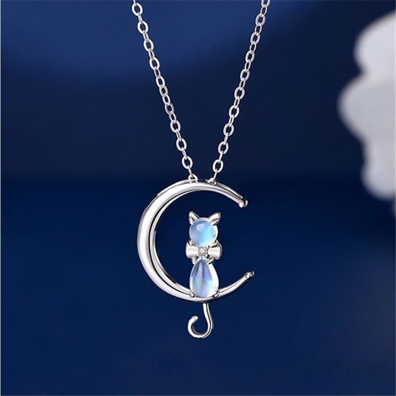 Lyra – Moonlit Cat Pendant Necklace
