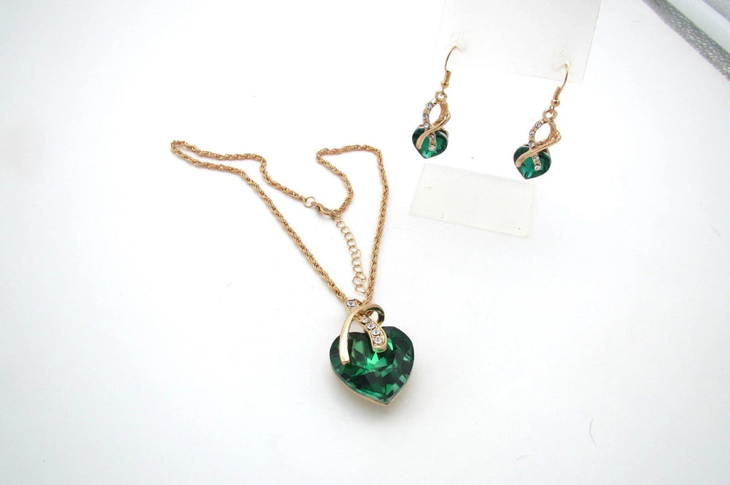 Juliana – Emerald Gold Heart Jewelry Set